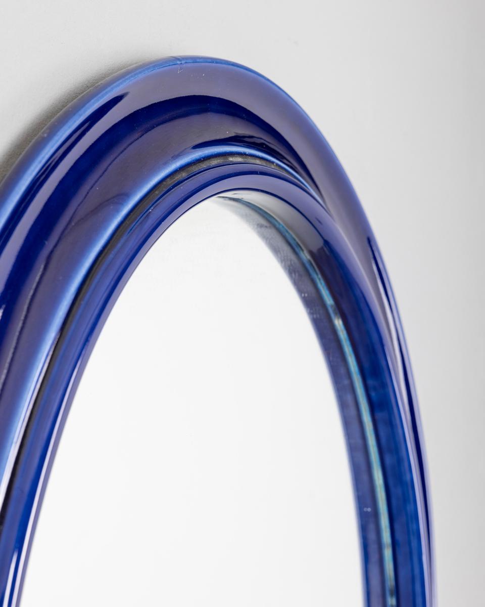 Specchio da parete vintage anni 70 in ceramica blu design Italiano im Angebot 1
