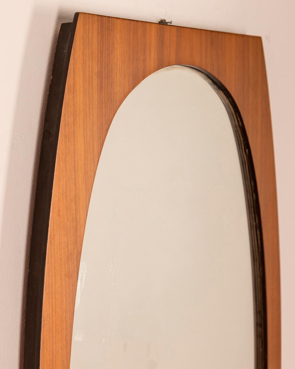 Late 20th Century Vintage 1970s wooden wall mirror design Gianfranco Frattini For Sale