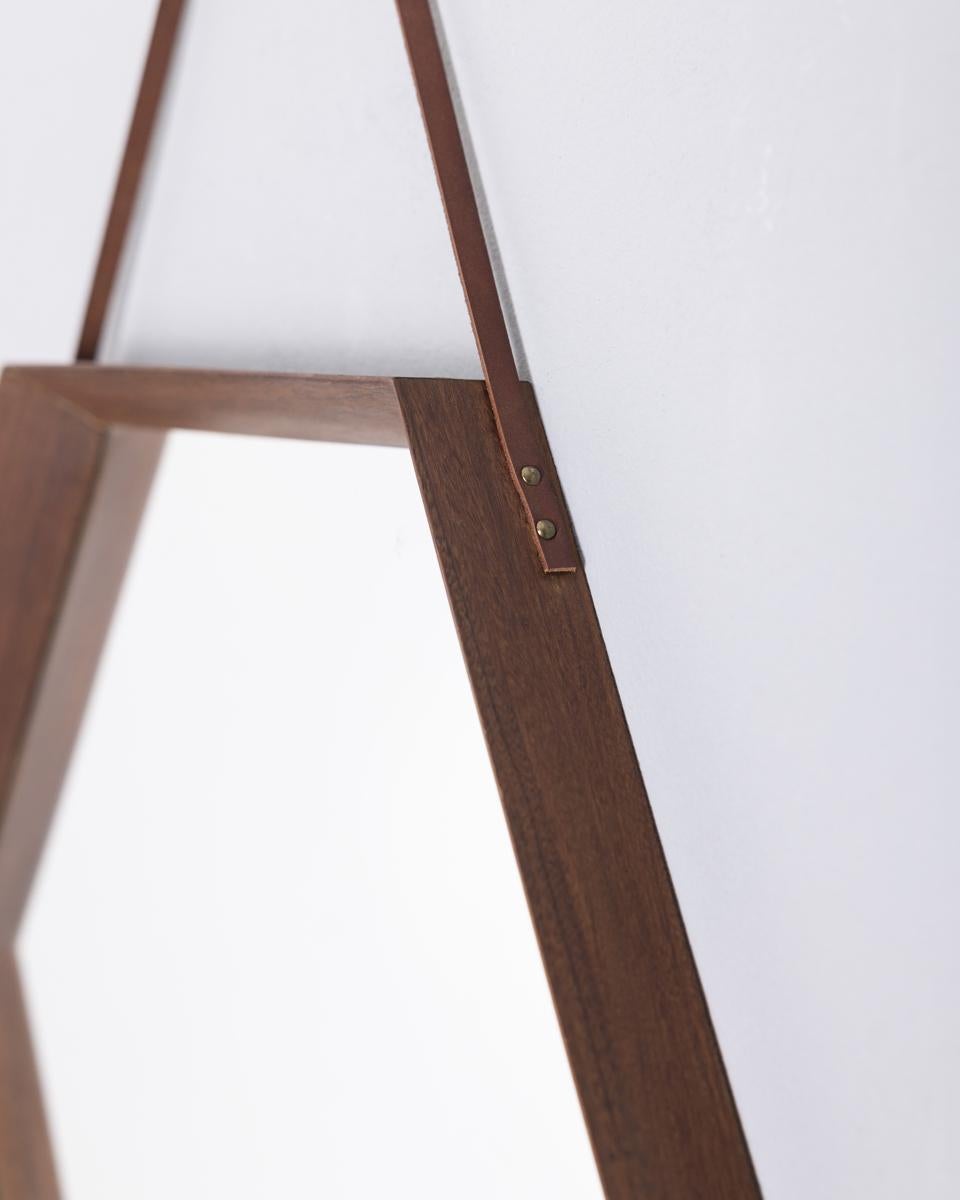 Espejo de pared vintage años 70 en madera y cuero diseño italiano en Bueno estado para la venta en None, IT