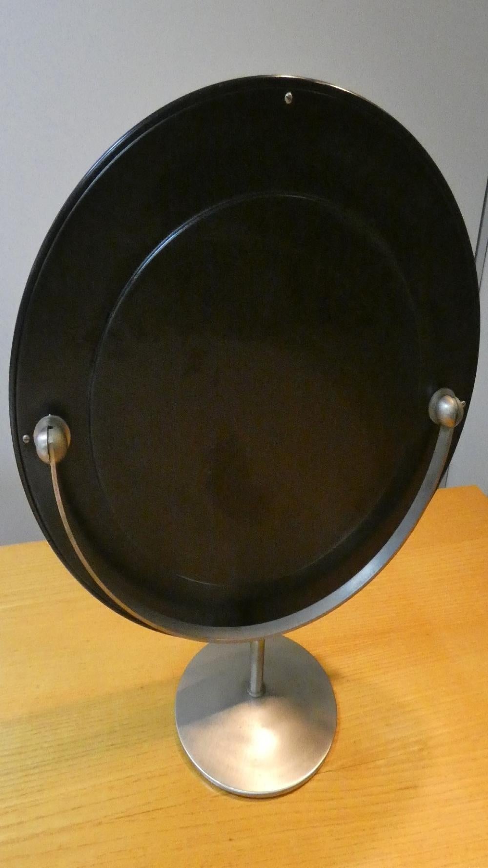 Espejo de mesa en acero satinado de Gaetano Missaglia, Italia Años 60 Escarchado en venta