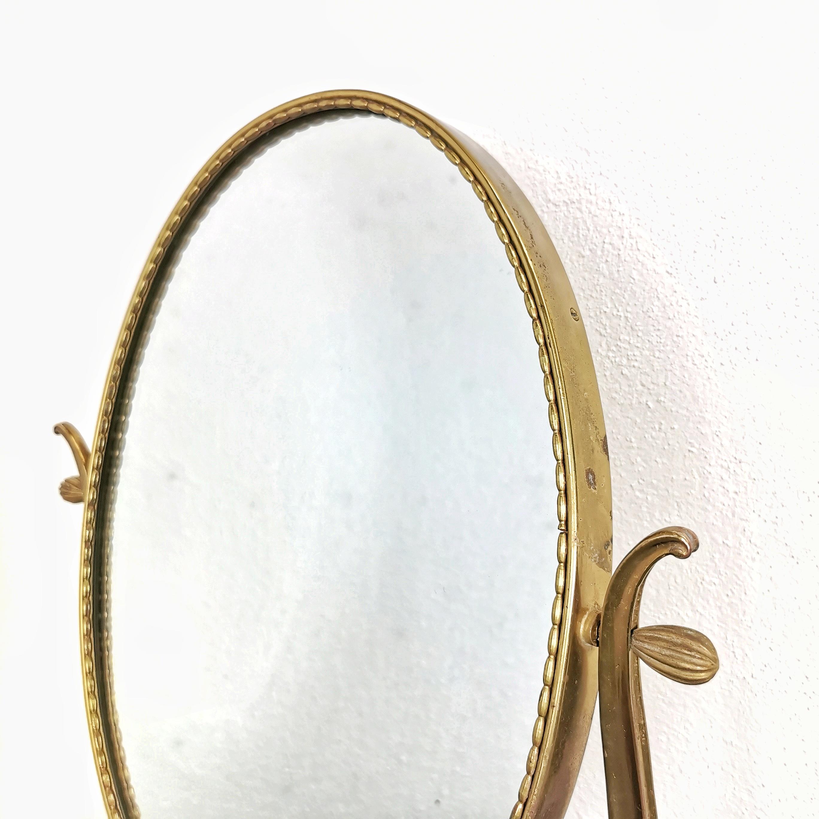 Miroir de table en laiton des années 40/50 en vente 6