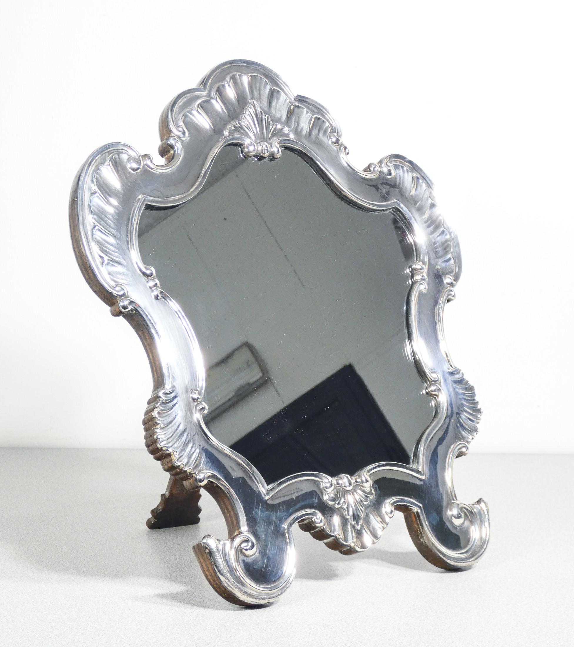 Early 20th Century Miroir de table de style Louis XV, décor en feuille d'argent 925. 10 ans en vente