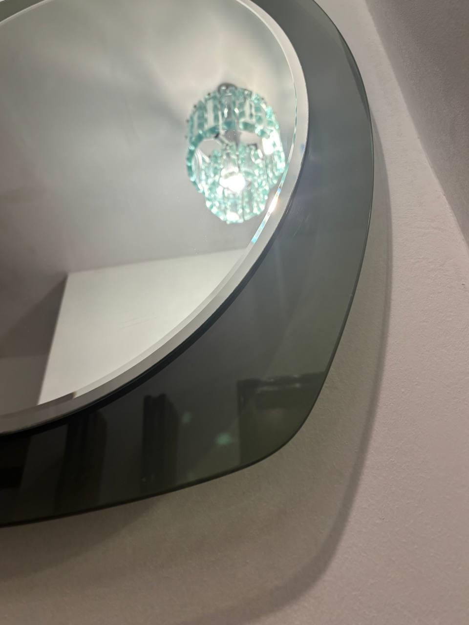 Mid-Century moderno Specchio di metà secolo Fontana Arte per Veca con timbro cornice verde anni 60 in vendita