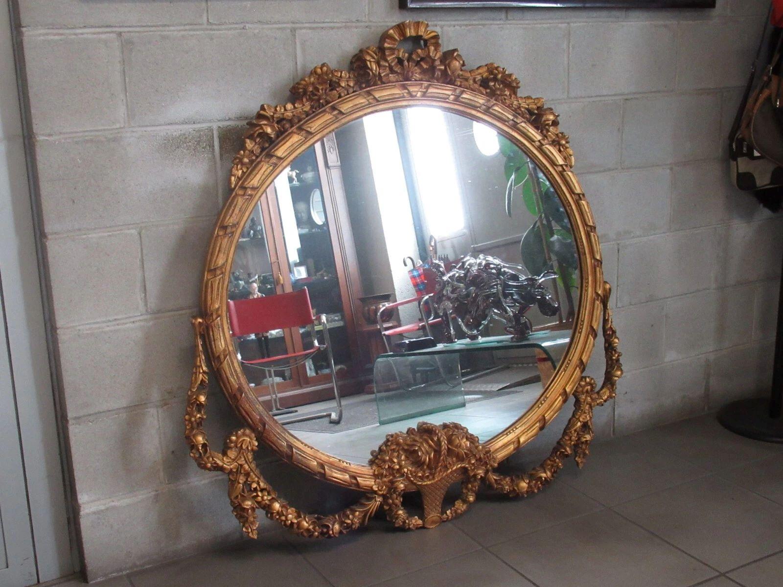 Barocco Specchio grande in legno intagliato dorato stile barocco, XIX secolo in vendita