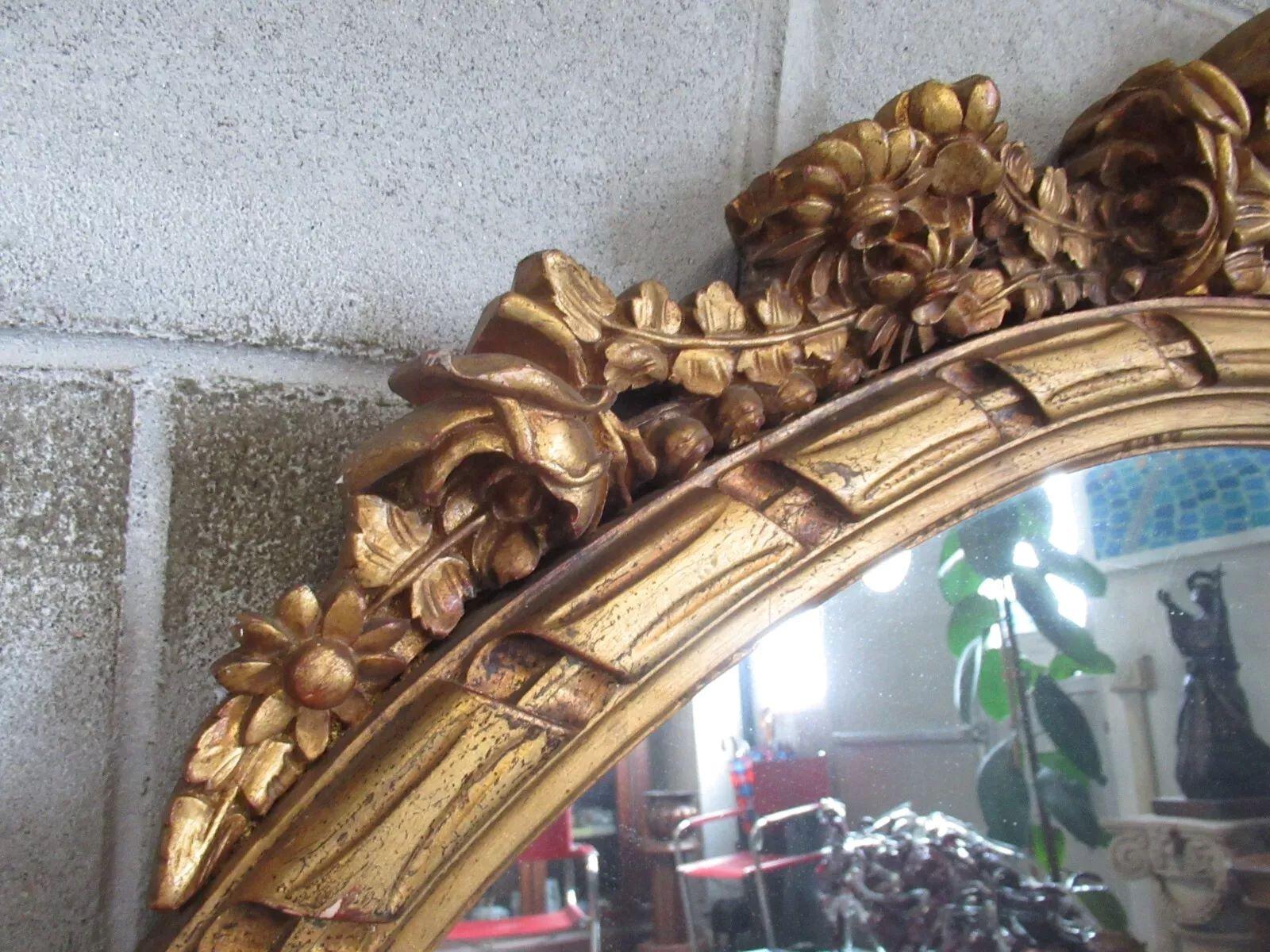 20th Century Specchio grande in legno intagliato dorato stile barocco, XIX secolo in vendita