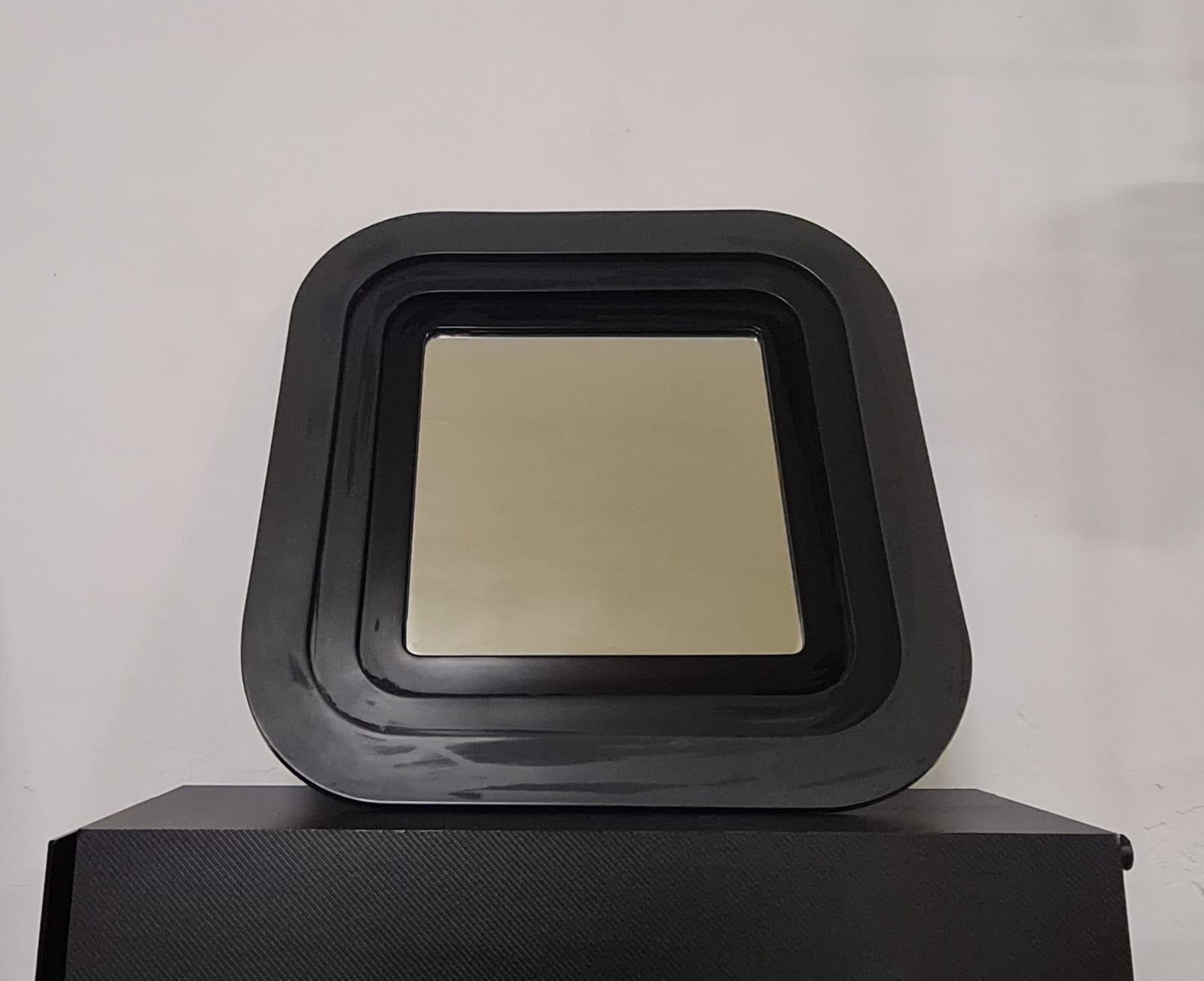 Miroir en bois laqué 1970 Bon état - En vente à Torino, IT