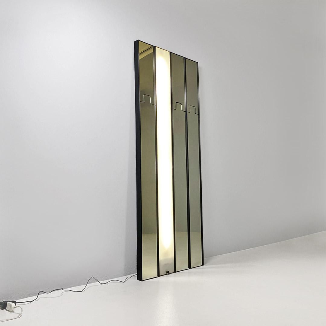 Modern Specchio modulare da muro con lampada Gronda, Luciano Bertoncini per Elco, 1970s For Sale
