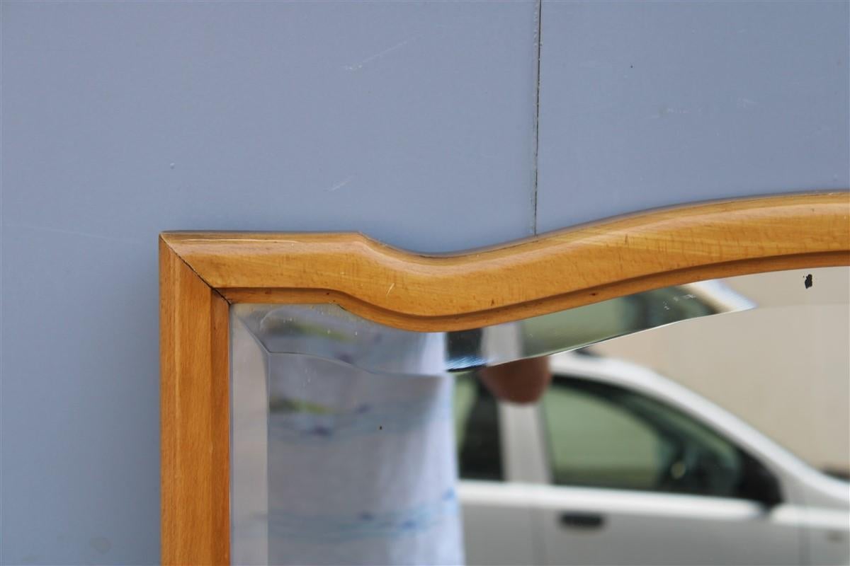 Legno Specchio Molato da Parete in legno scolpito Italia 1950 sagomato in vendita