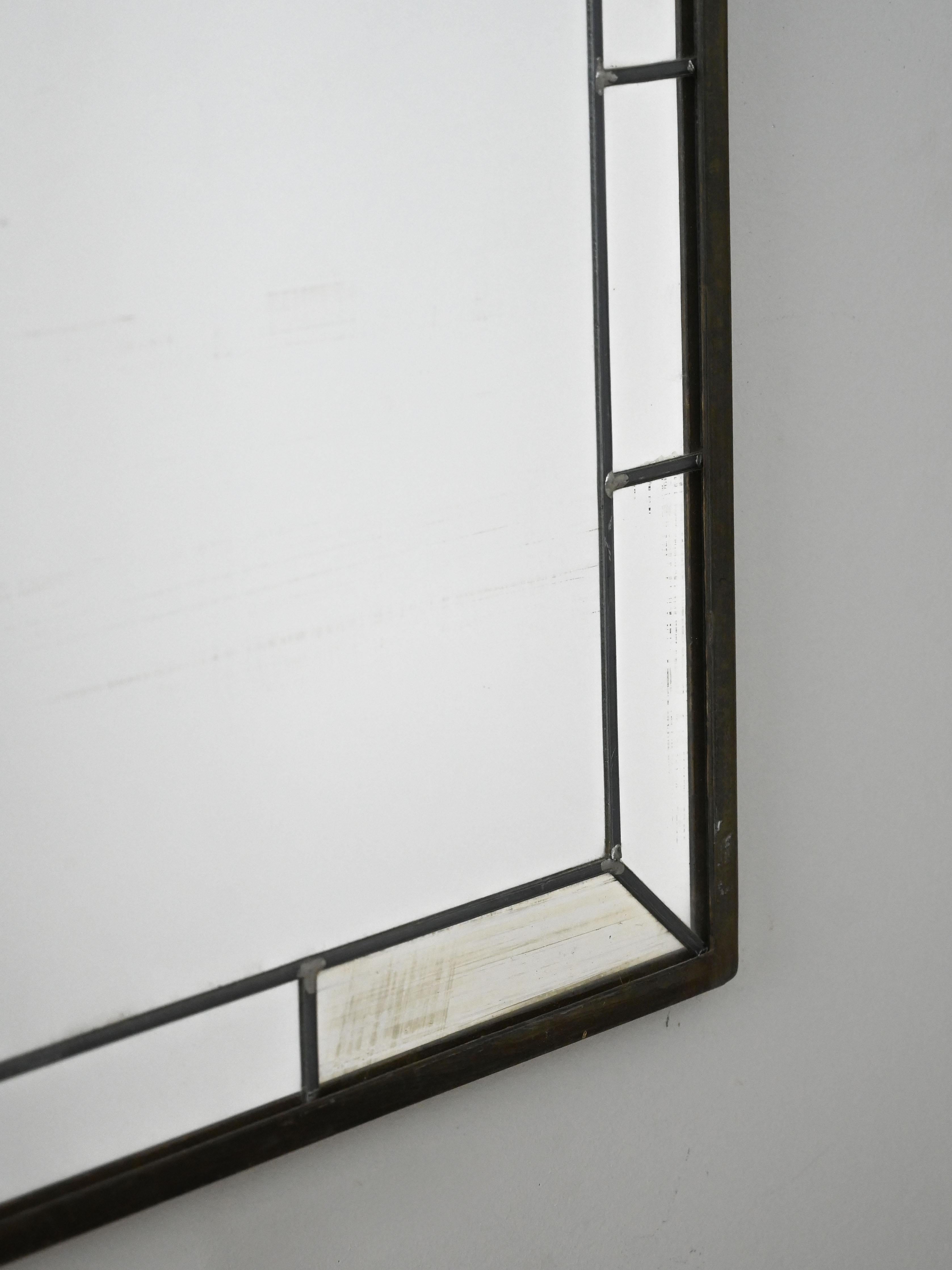 Scandinavo moderno Specchio nordico in metallo anni '50 – Design vintage in vendita