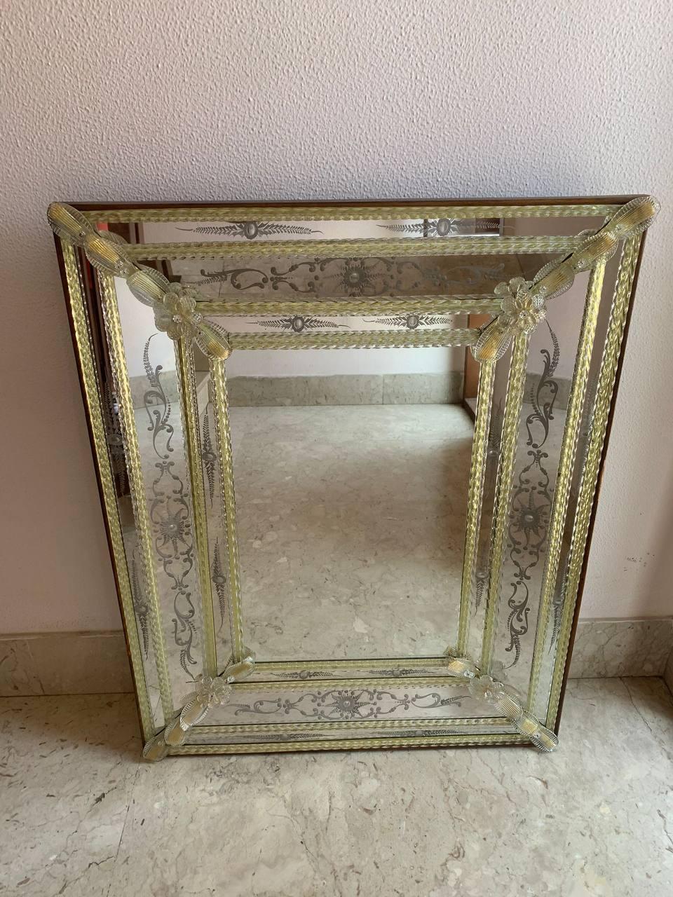 Italian Venetian gold mirror in Murano glass by Barbini brothers  For Sale