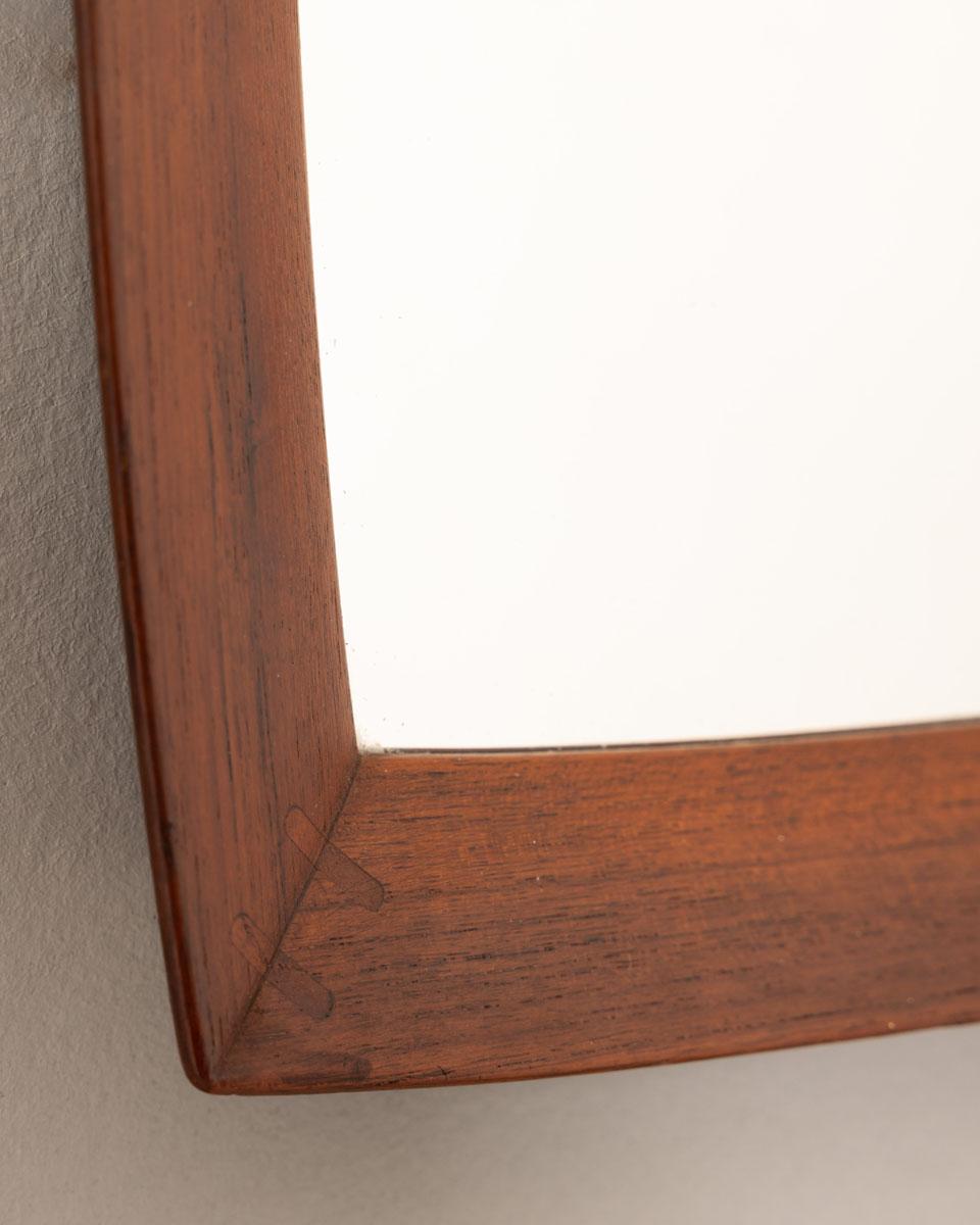 Vintage 60s Teak quadratischer Spiegel Dänisches Design (Skandinavische Moderne) im Angebot