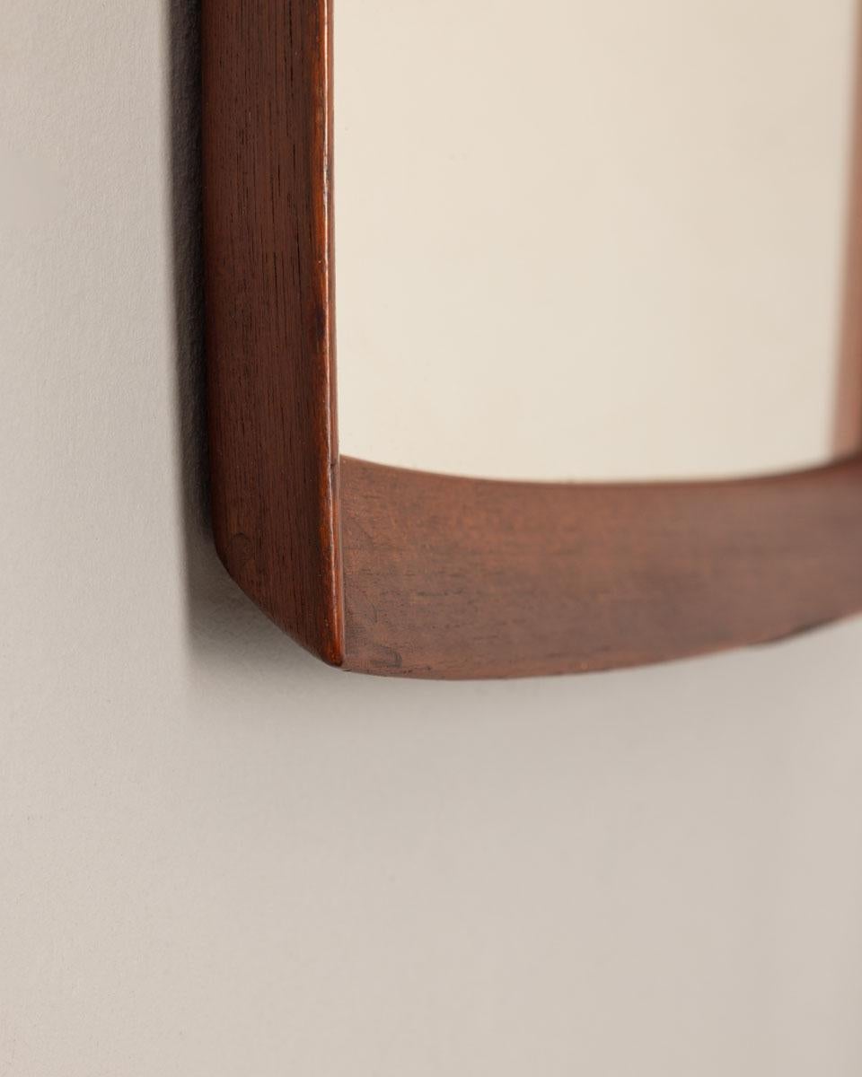 Vintage 60s Teak quadratischer Spiegel Dänisches Design (Mid-20th Century) im Angebot
