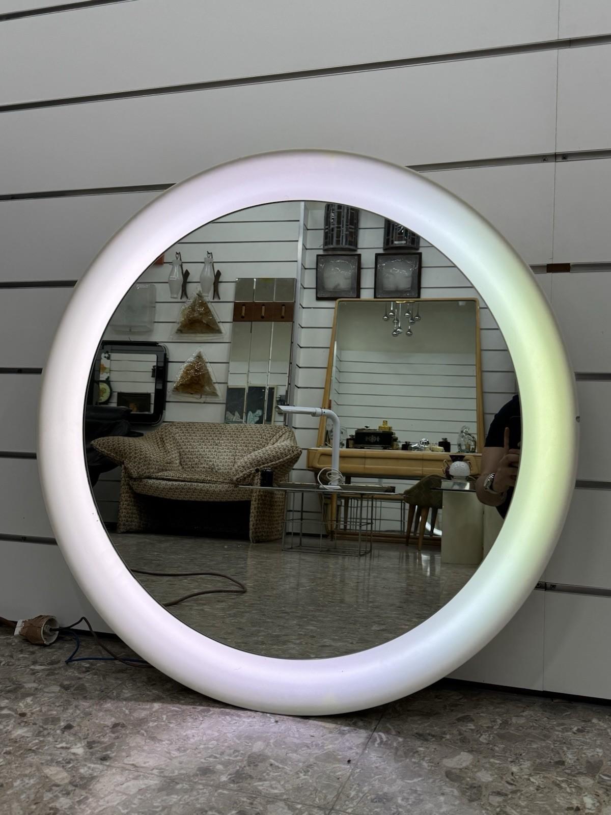 Specchio Retroilluminato Anni 70 Luxury Vintage (Late 20th Century) im Angebot