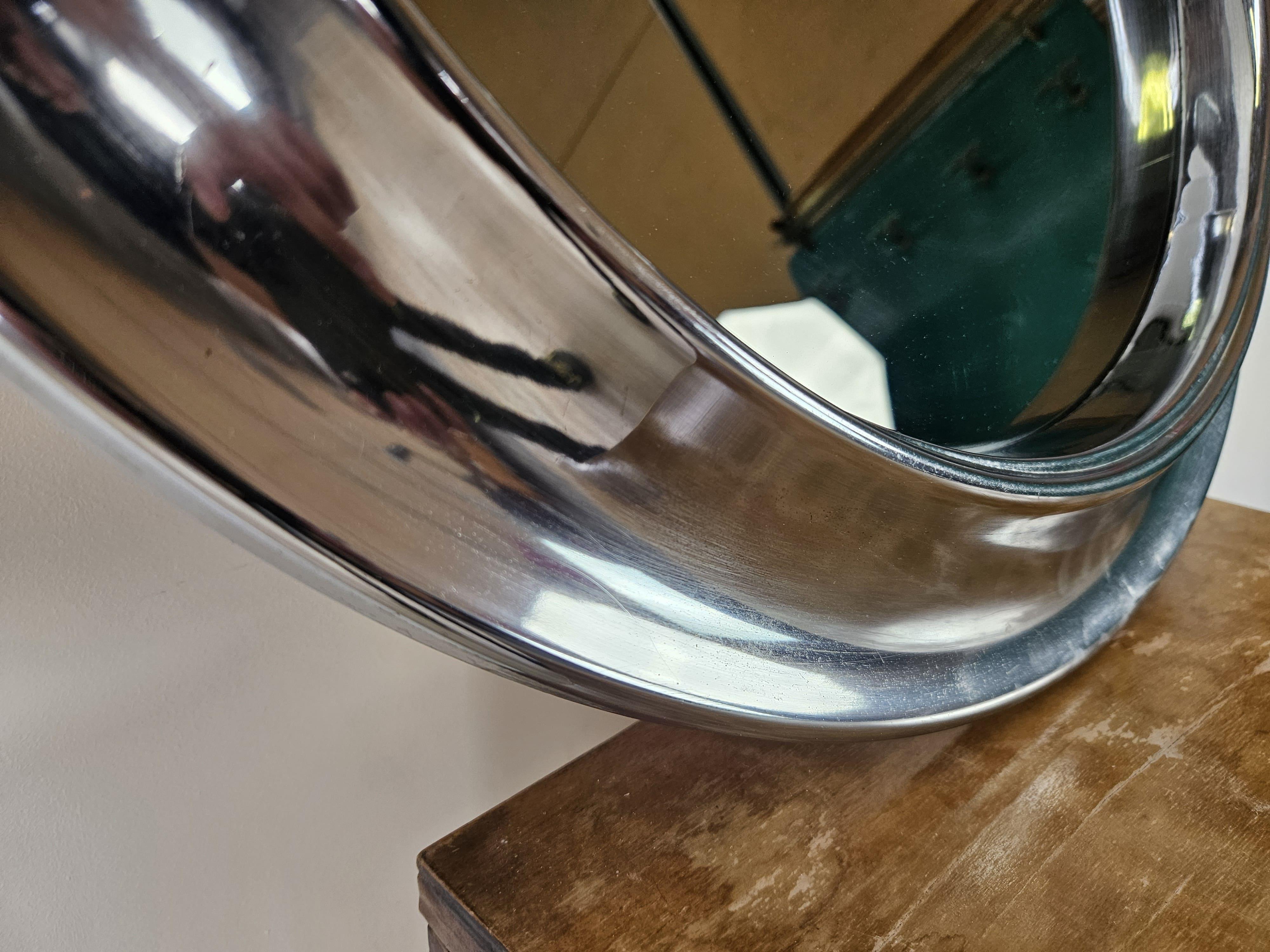 Late 20th Century Miroir rond en plastique chromé des années 1970 en vente