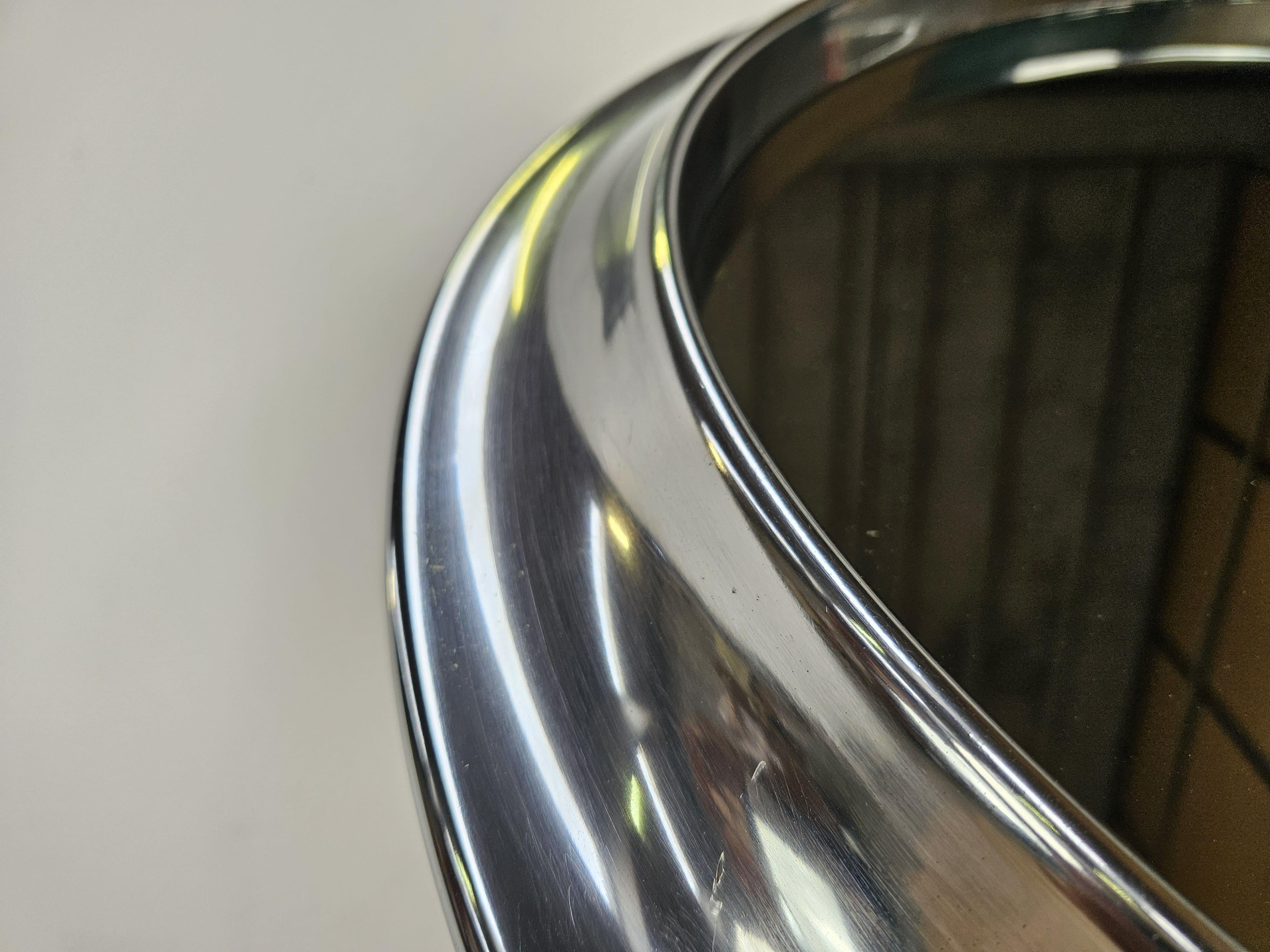 Verre Miroir rond en plastique chromé des années 1970 en vente