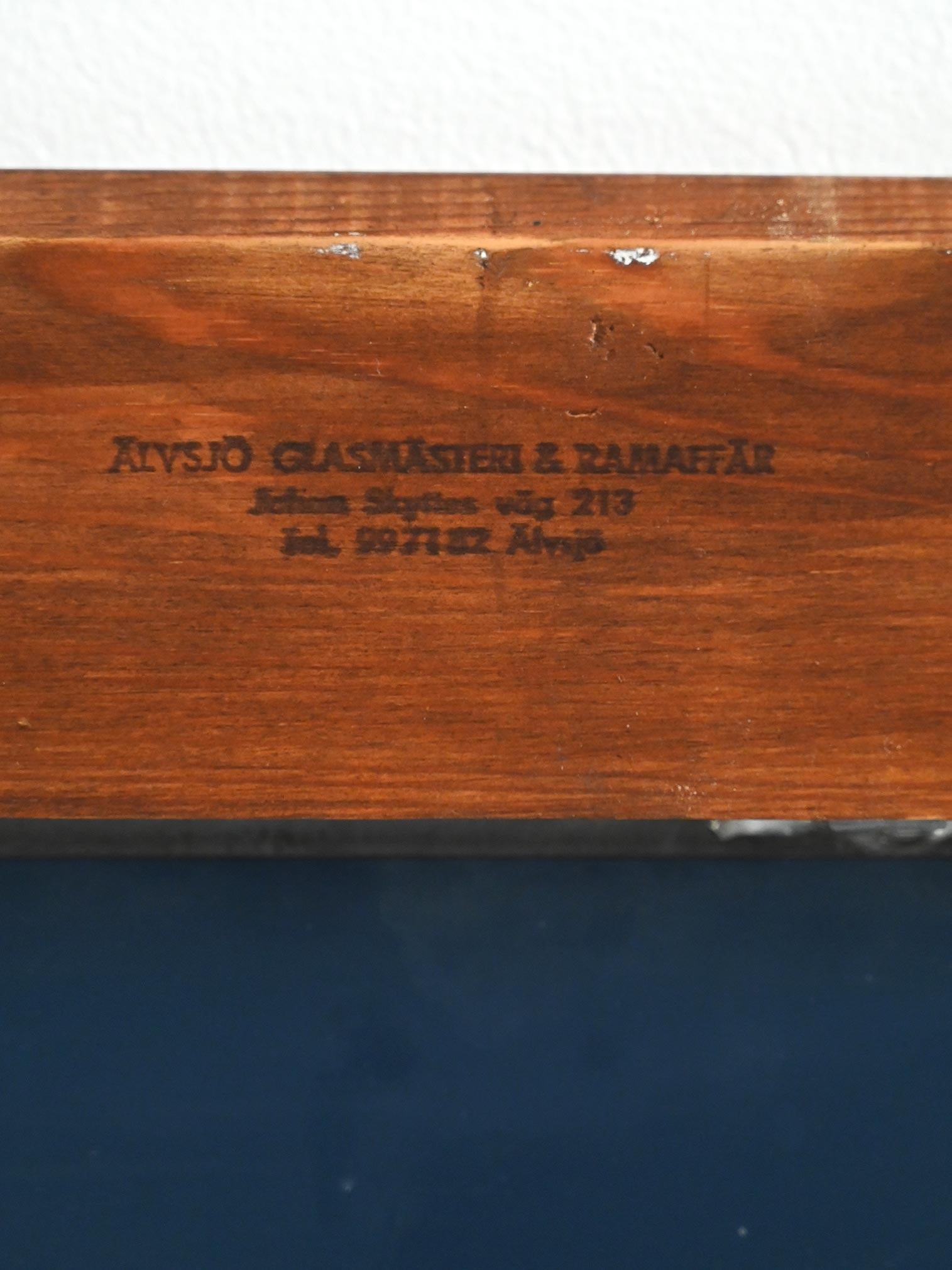 Glass Specchio scandinavo con cornice in vetro piombato azzurro For Sale