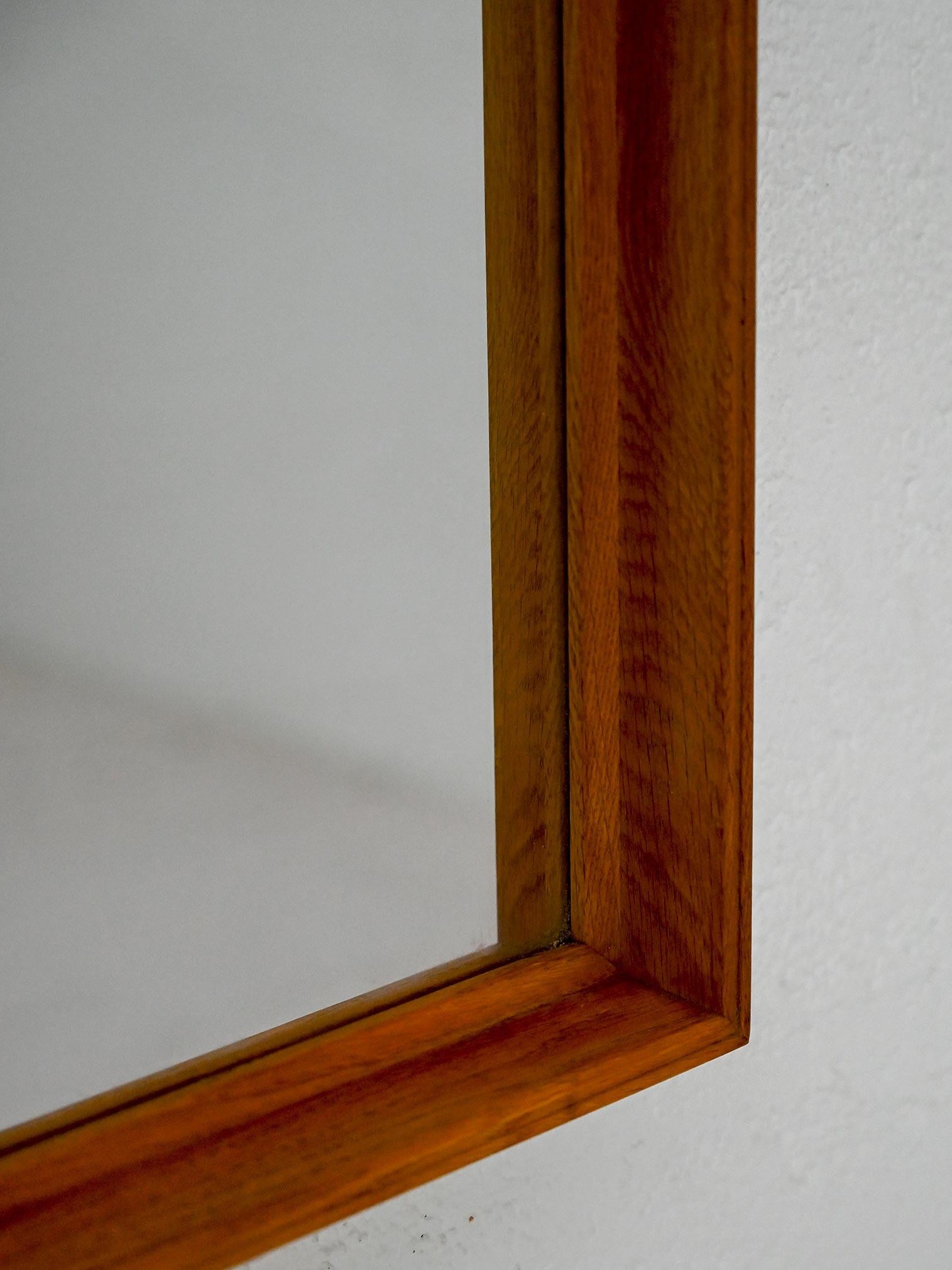 Scandinavian Miroir scandinave vintage en teck en vente