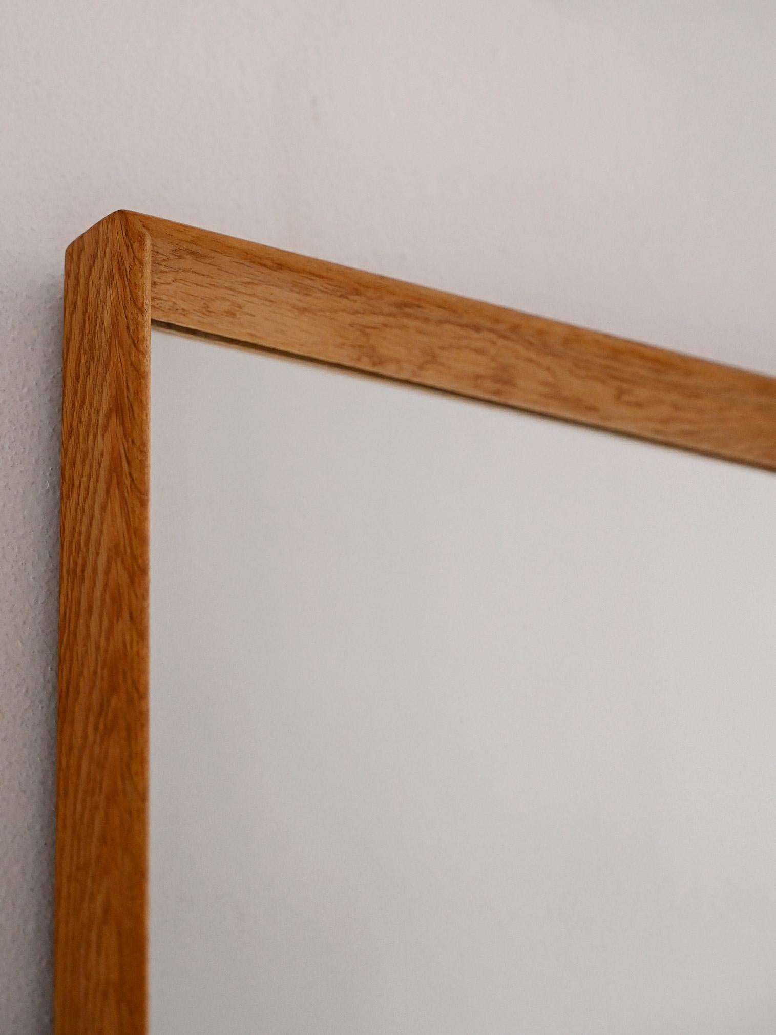 Scandinavian Miroir rectangulaire scandinave en chêne en vente