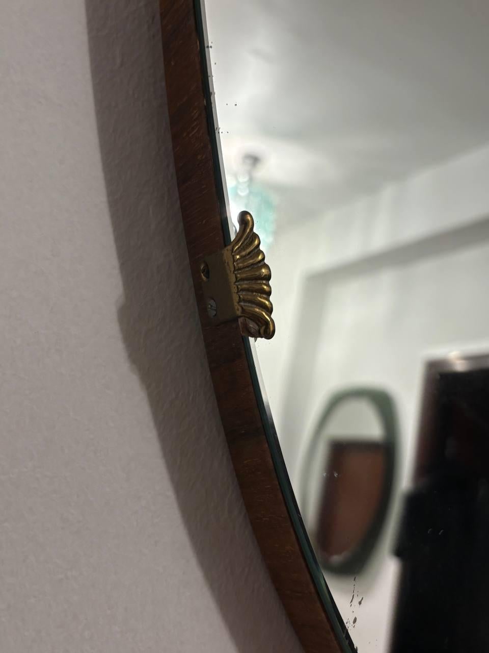 Italian Miroir mural Scudo en laiton dans le style de Gio Ponti, années 1950 en vente