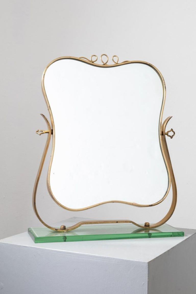 miroir de table en verre épais et laiton, attribué au maître Gio POnti pour Fontana Arte années 1950 élégant et raffiné.