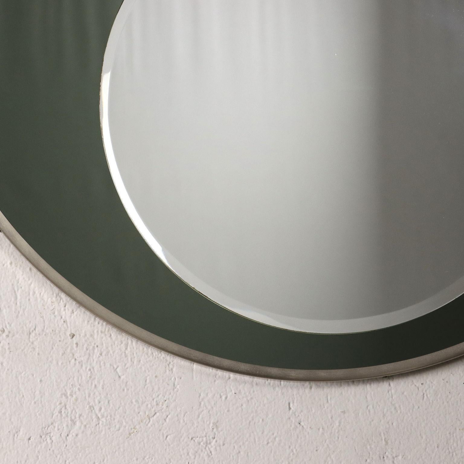 Mid-Century Modern 1970s round mirror For Sale
