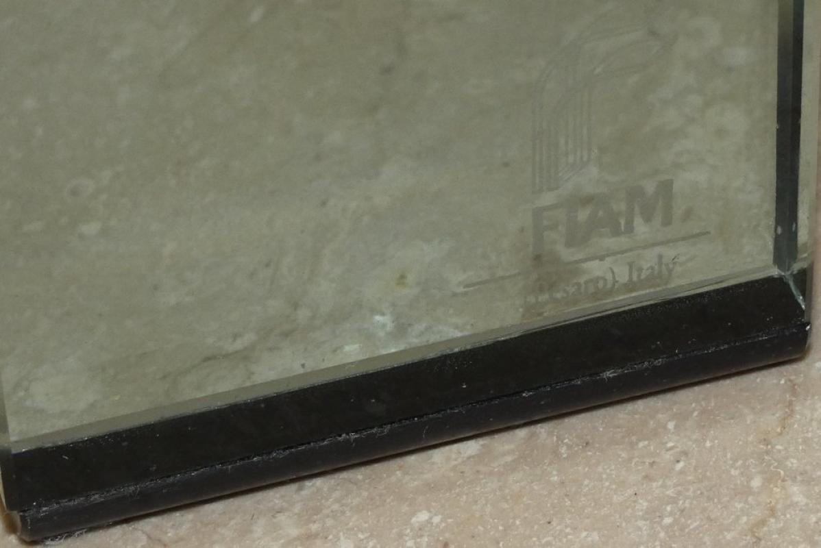 Specchio verticale in vetro curvo obliquo di Massimo Morozzi per Fiam, anni '80 in vendita 7