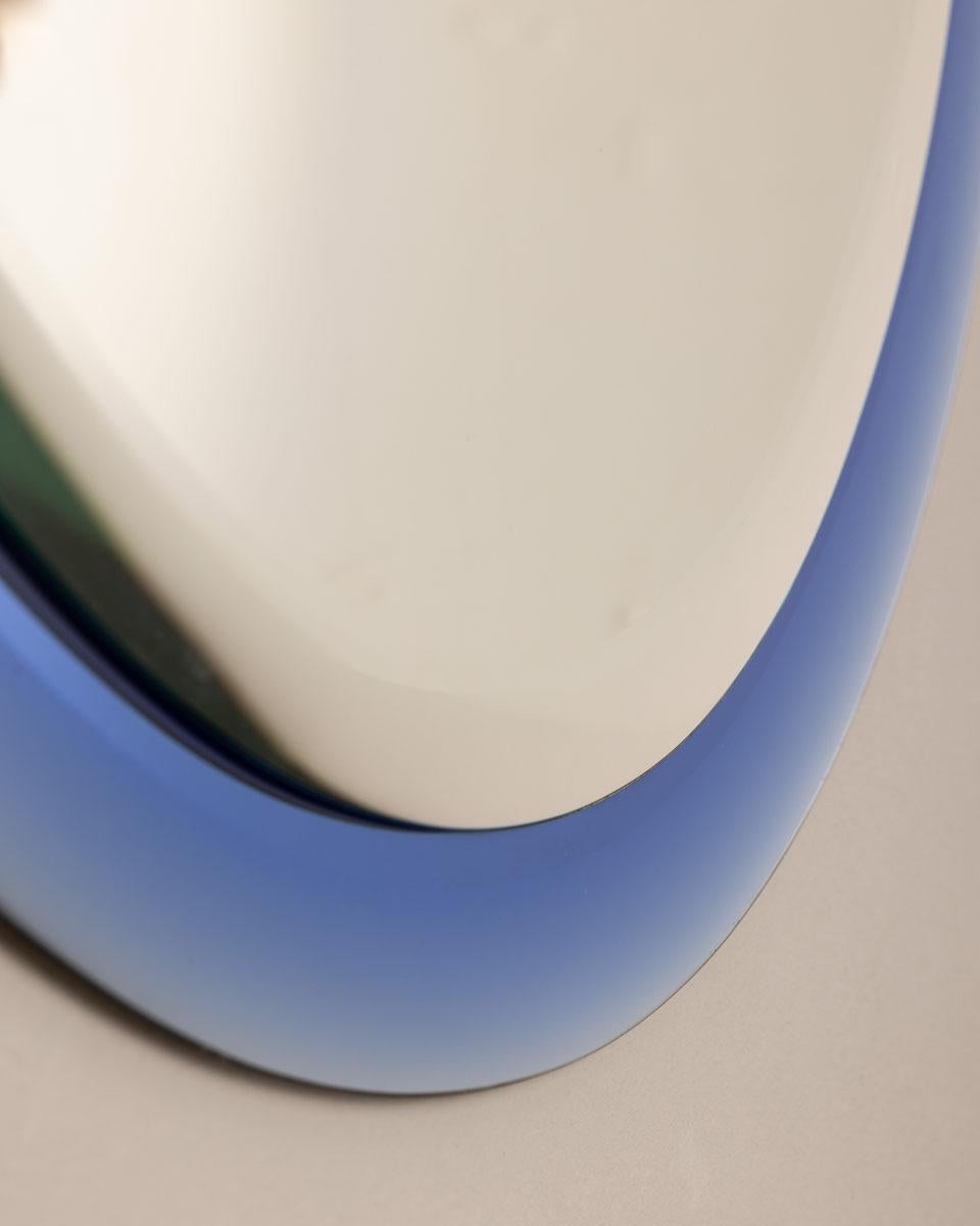Miroir vintage des années 1970 en cristal bleu conçu par A. Lupi pour Cristal Luxor en vente 4