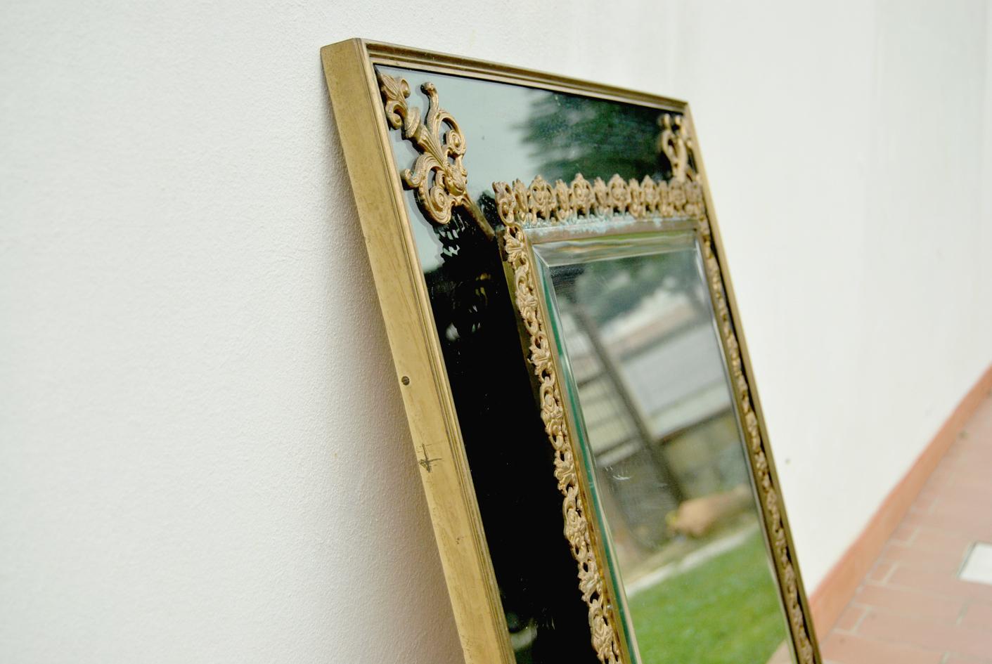 Mid-Century Modern Decorated vintage mirror For Sale