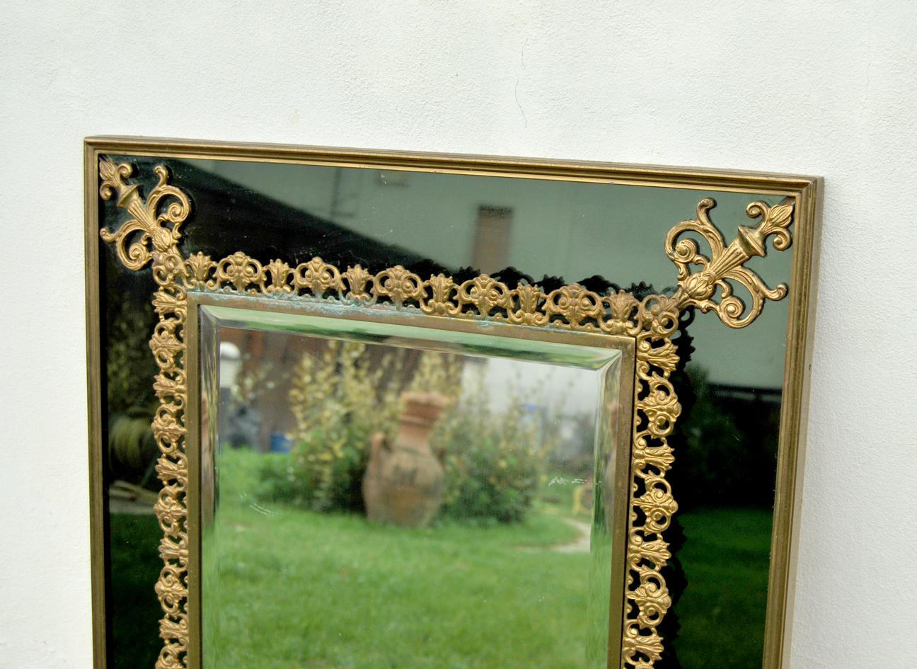 Italian Decorated vintage mirror For Sale