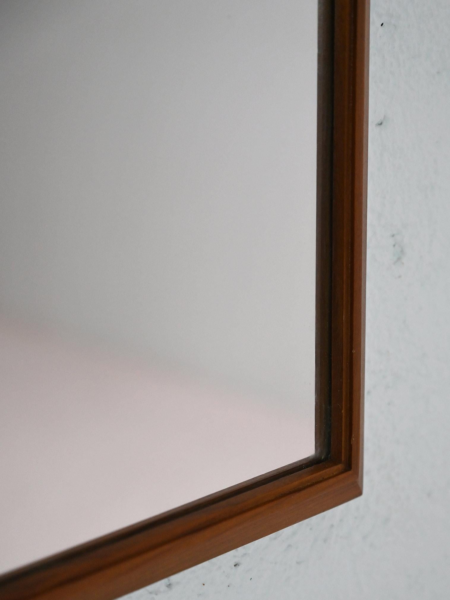 Espejo rectangular vintage de roble Scandinavian en venta