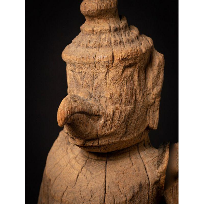 17th century Special and Large Antique Wooden Garuda Statue from Burma 8