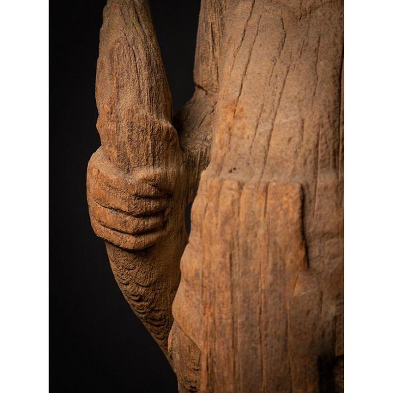 17th century Special and Large Antique Wooden Garuda Statue from Burma 12