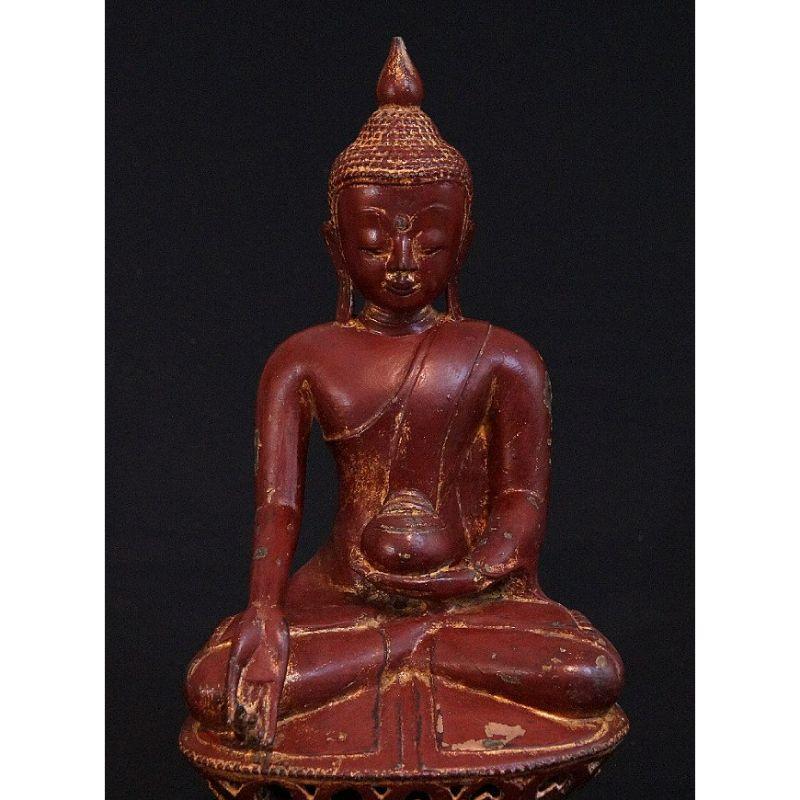 Special Antique Bronze Ava Buddha from Burma For Sale 3