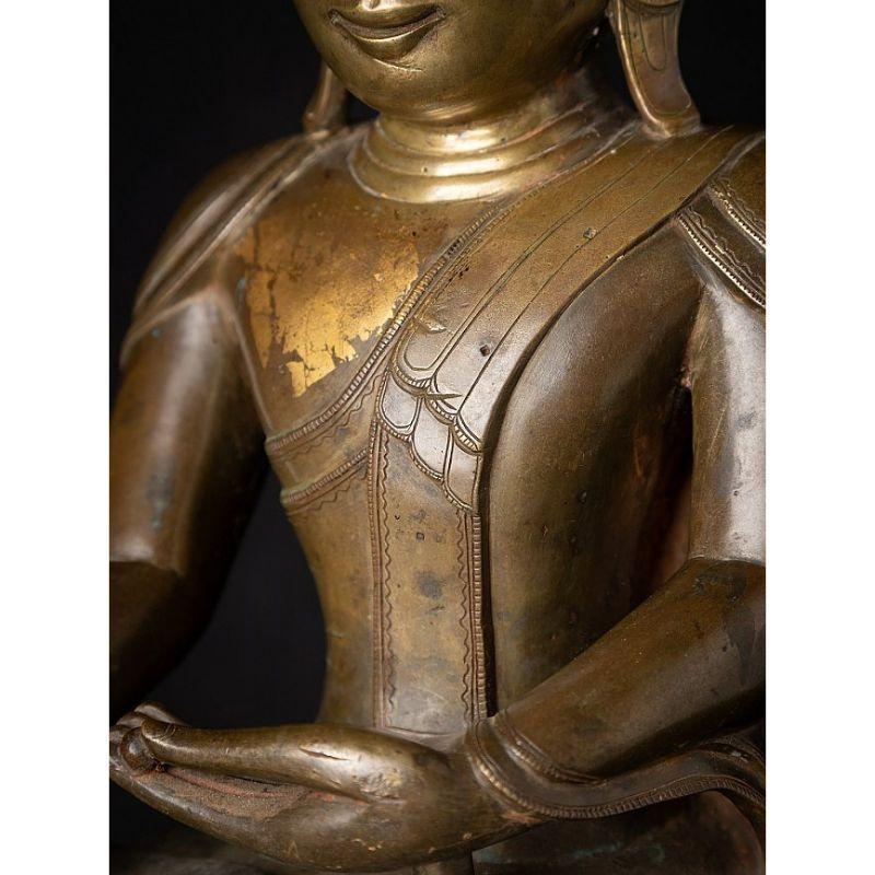 Special Antique Bronze Ava Buddha Statue from Burma For Sale 11