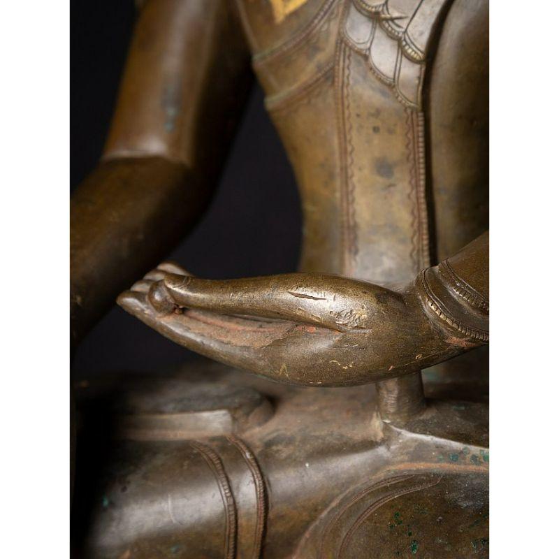 Spéciale statue de Bouddha Ava en bronze ancien de Birmanie en vente 12