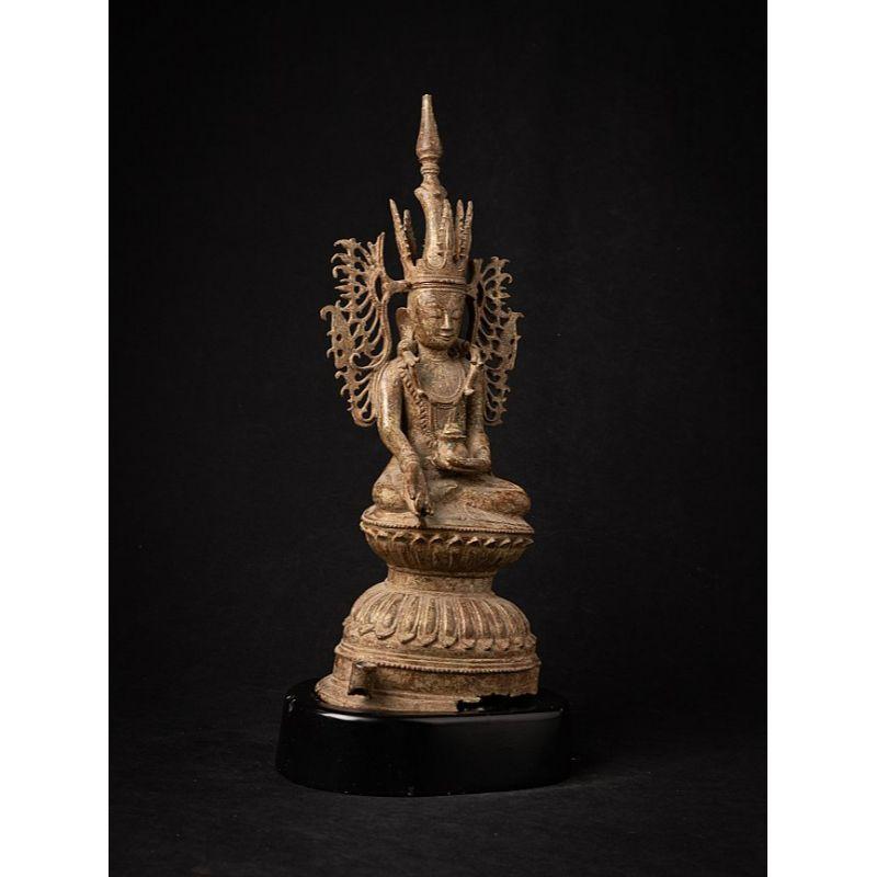 Special Antique Bronze Burmese Buddha Statue from Burma For Sale 6