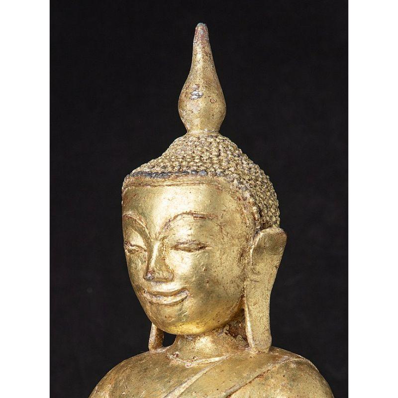 Special Antique Bronze Burmese Buddha Statue from Burma For Sale 8
