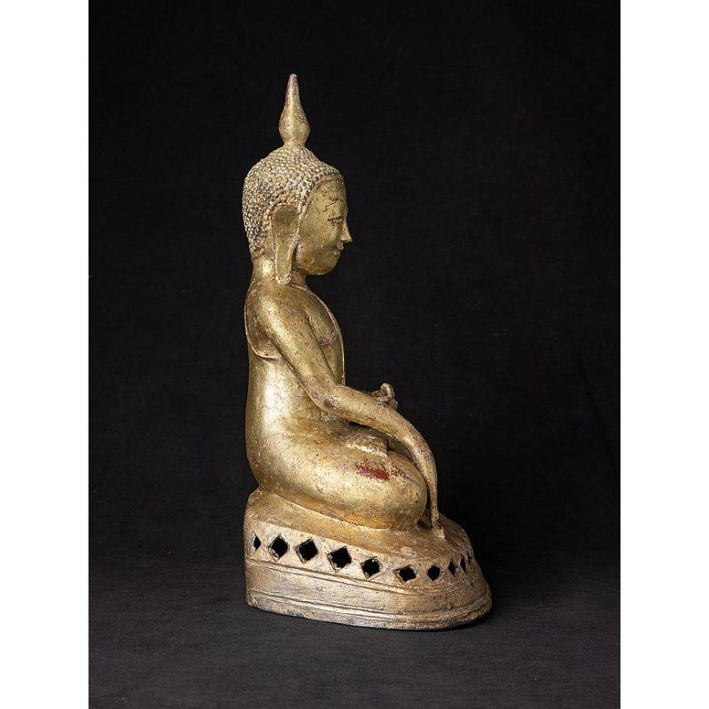 Special Antique Bronze Burmese Buddha Statue from Burma For Sale 1