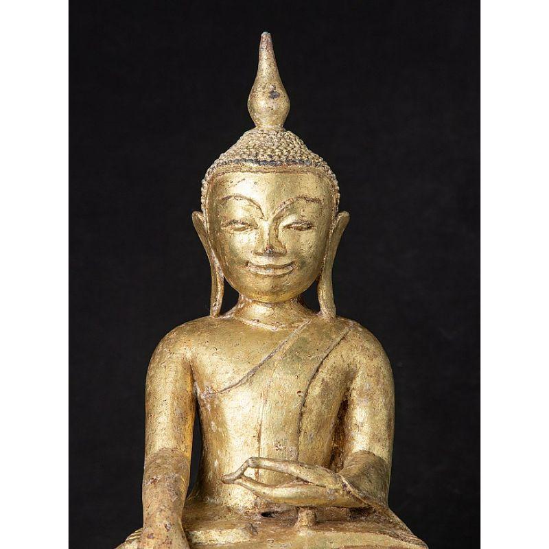 Special Antique Bronze Burmese Buddha Statue from Burma For Sale 5