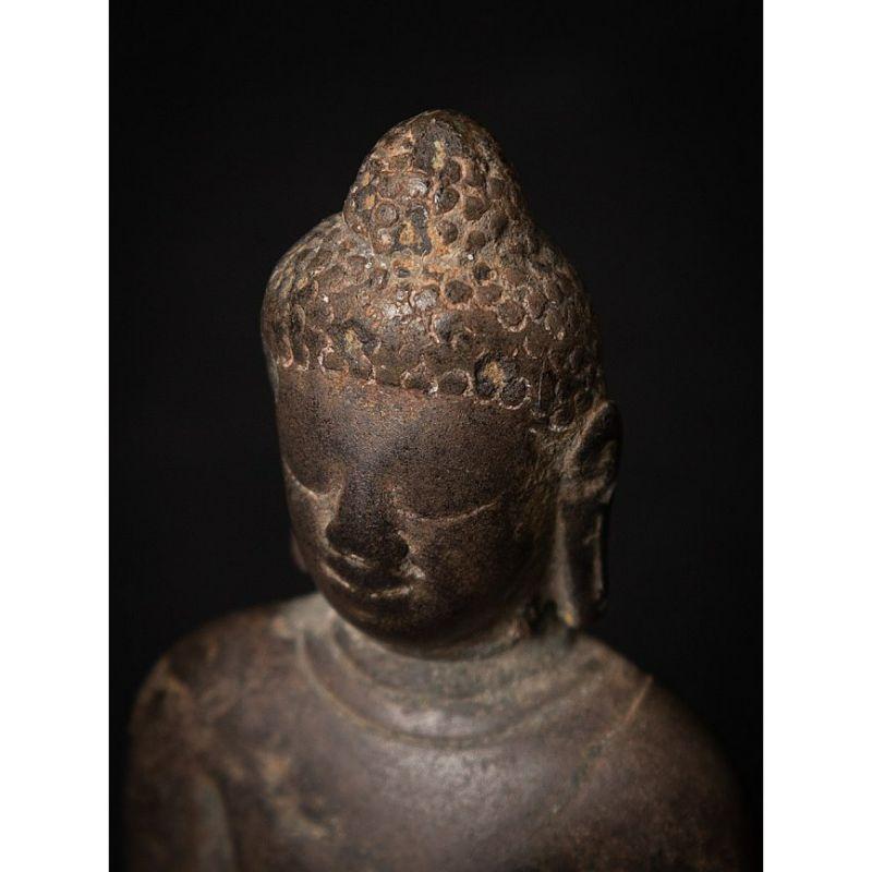 Special antique bronze Burmese Pyu Buddha from Burma For Sale 8
