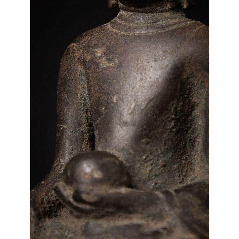 Special antique bronze Burmese Pyu Buddha from Burma For Sale 10