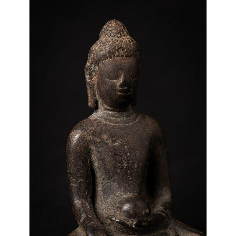 Special antique bronze Burmese Pyu Buddha from Burma For Sale 1