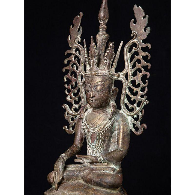 Special Antique Bronze Crowned Buddha from Burma For Sale 6
