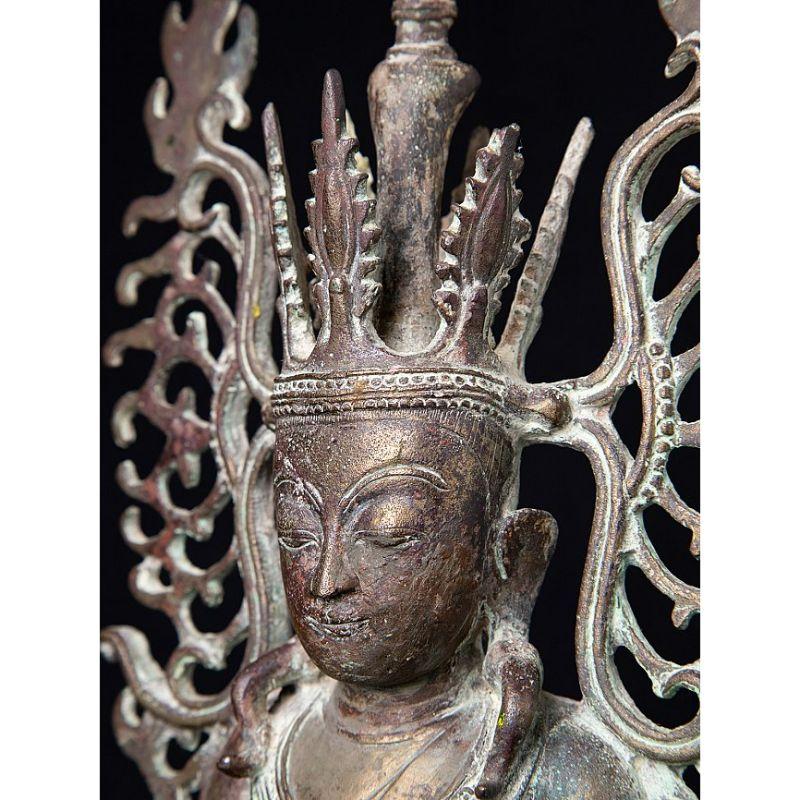 Special Antique Bronze Crowned Buddha from Burma For Sale 10