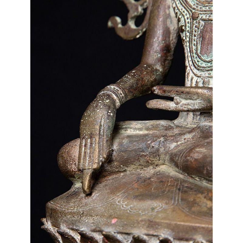 Special Antique Bronze Crowned Buddha from Burma For Sale 13