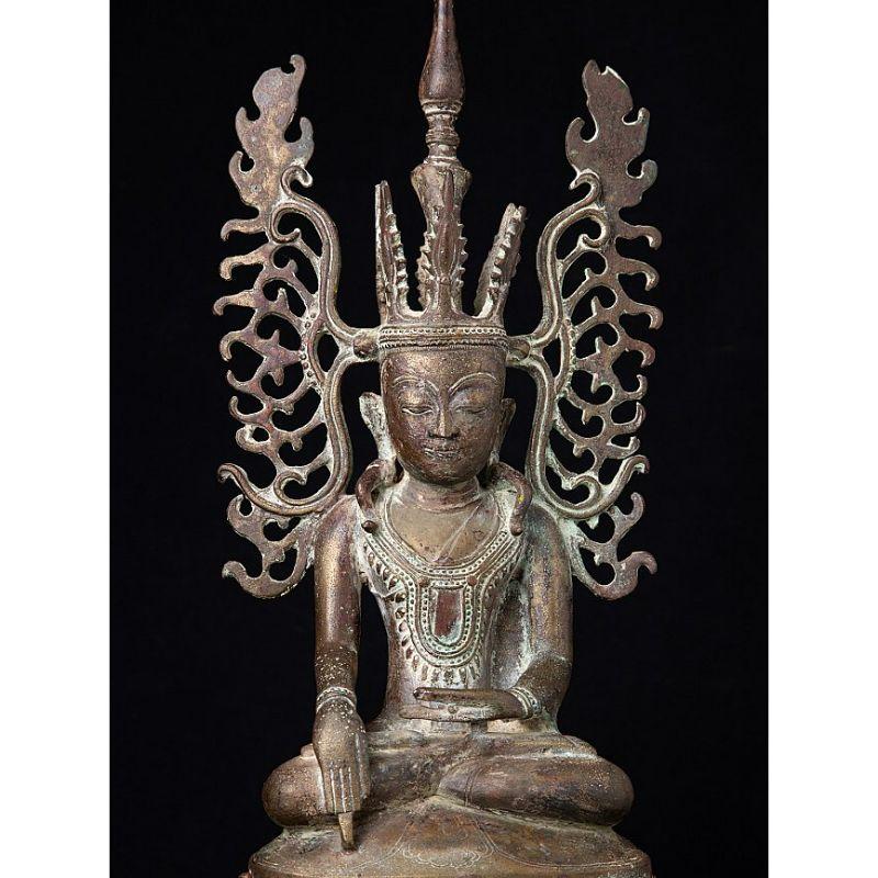 Special Antique Bronze Crowned Buddha from Burma For Sale 4