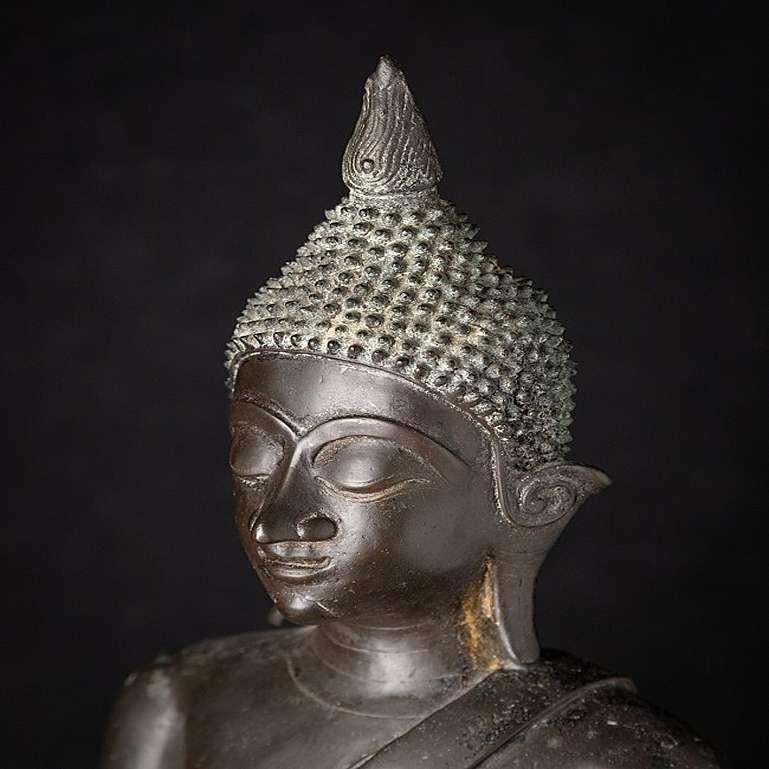 Special antique bronze Lao Buddha statue from Laos For Sale 7