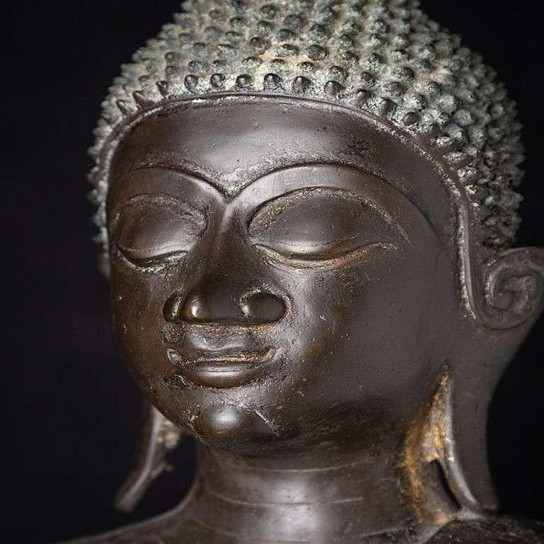 Special antique bronze Lao Buddha statue from Laos For Sale 8