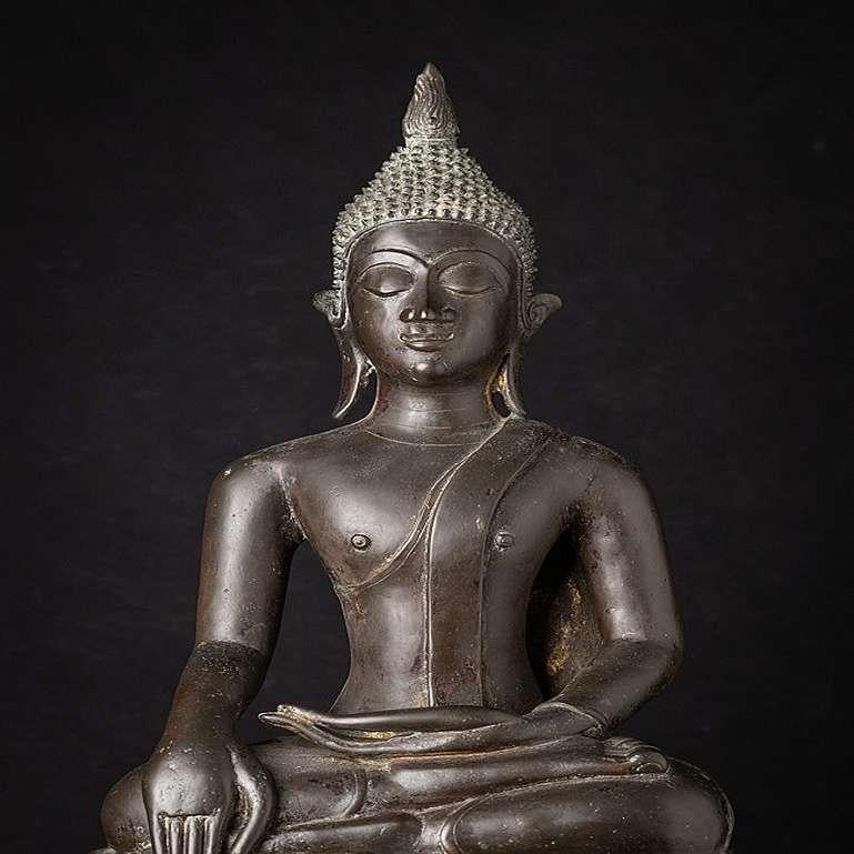 Material: bronze
69 cm high 
38 cm wide and 23 cm deep
Weight: 20 kgs
With traces of 24 krt. gilding
Bhumisparsha mudra
Originating from Laos
17-18th century
Very nice quality !
