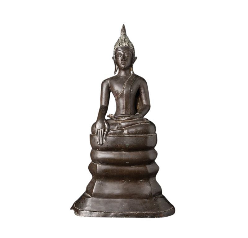 Special antique bronze Lao Buddha statue from Laos For Sale